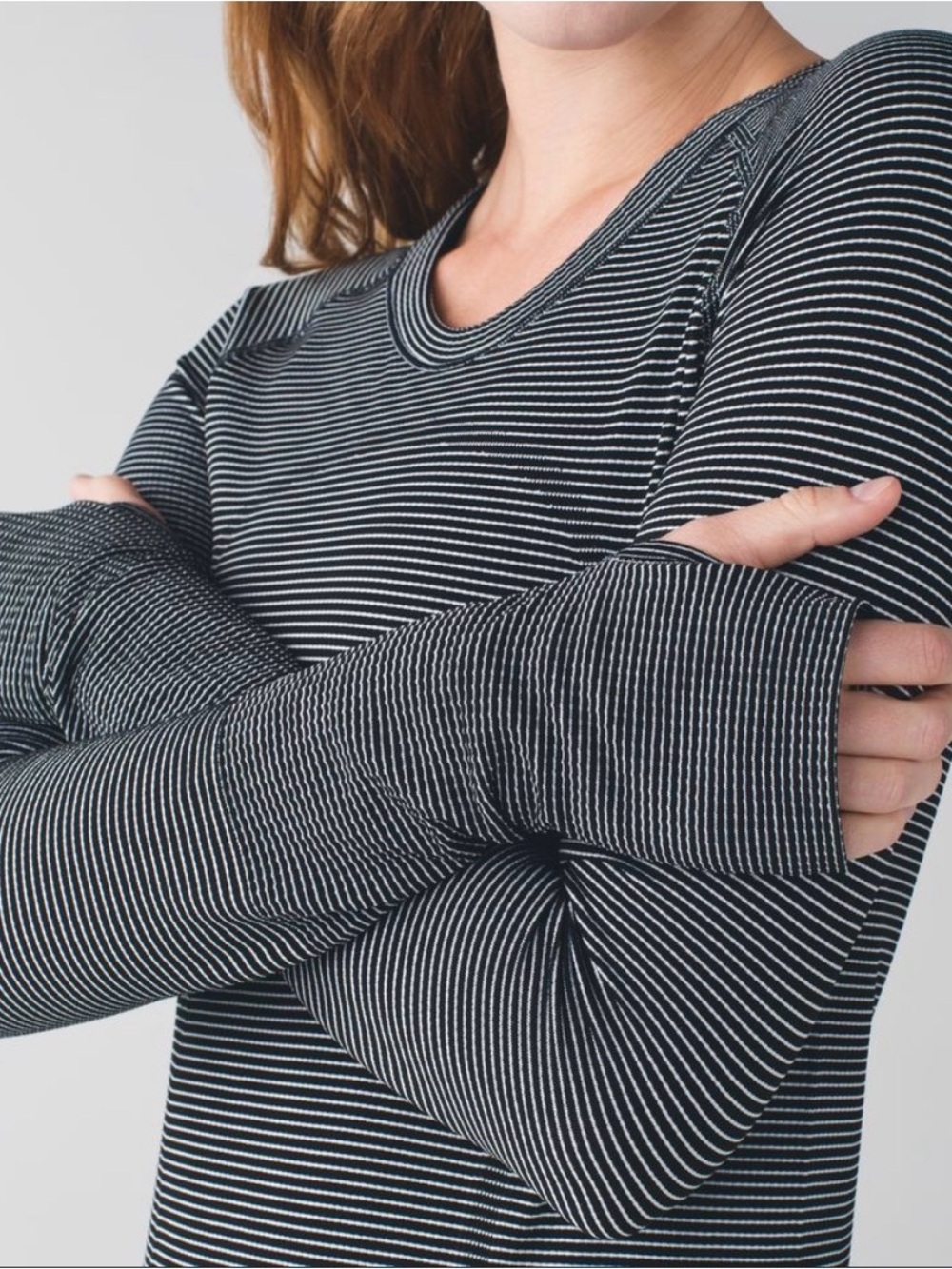 Lululemon Swiftly Tech Long Sleeve Women’s 12 Black and White Athletic Top